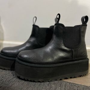 UGG Neumel Platform Chelsea Boot
